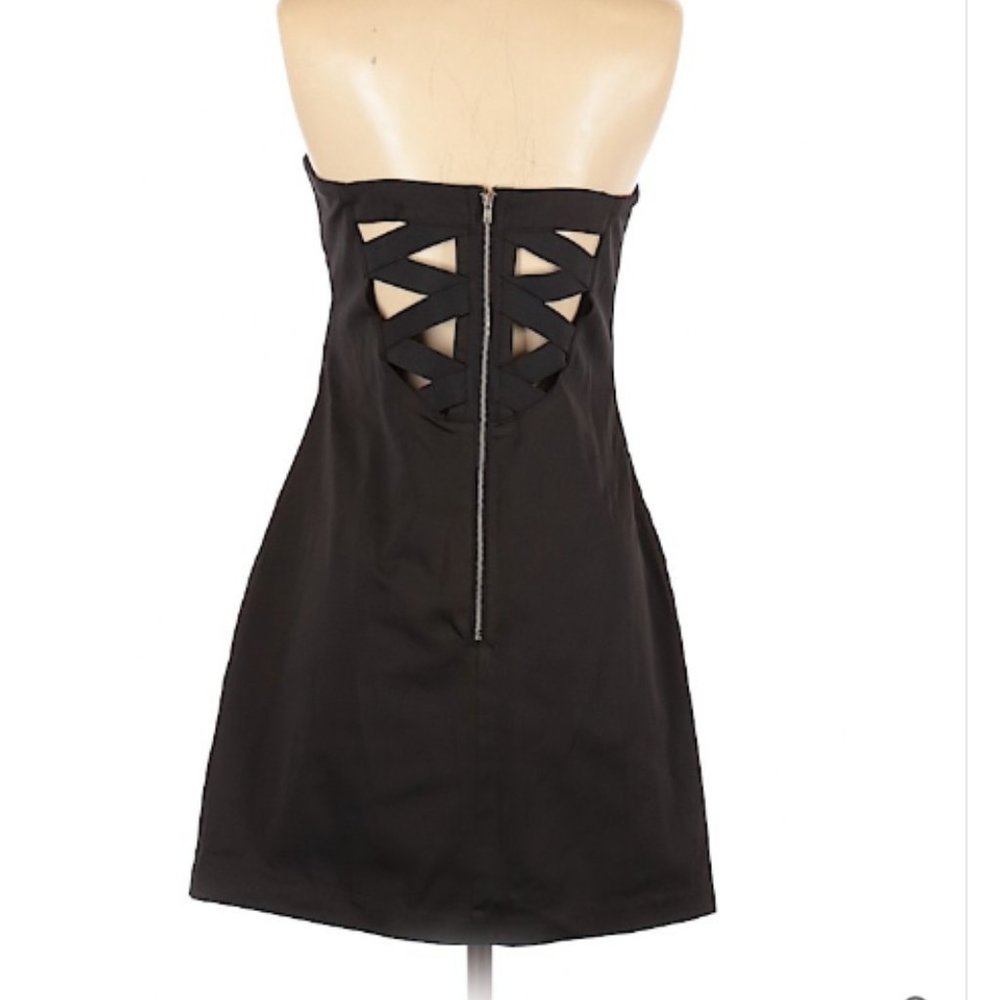 WALTER BY WALTER BAKER size M black dress in excellent condition - Picture 2 of 4